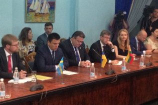 Главы МИД Швеции, Литвы и Украины прибыли в Одессу с официальным визитом