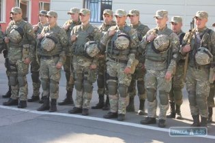 35 одесских полицейских отправились в зону АТО