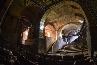 В старинном военном складе под Тещиным мостом создают новый театр