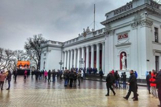 Акция протеста перед Одесским горсоветом не привлекла горожан