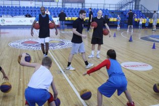 Одесский детский лагерь посетили главные команды города