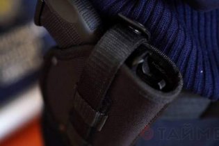 Одесских полицейских обязали носить табельное оружие