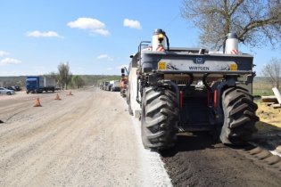 В Одесской области начался ремонт автотрассы на Вознесенск