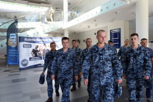 Курсанты одесского института ВМС обучаются метеорологии и океанографии в Польше