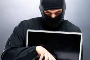 Из одесской школы неизвестные украли компьютеры и интерактивную панель