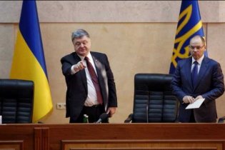 Порошенко уволил губернатора Одесской области, но он отказался  уйти в отставку