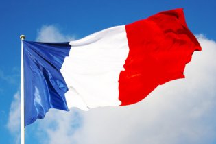 Во Франции призывают провести референдум по санкциям против РФ