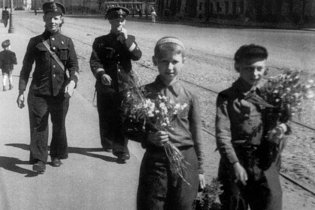 Одесса, 1941, 15 сентября: В школах начались занятия