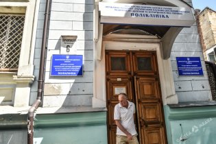 Одесский институт курортологии использует бомбоубежище для собственного заработка