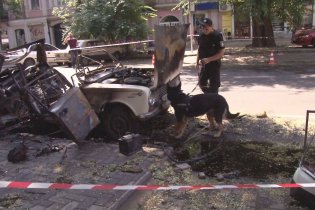 В Одессе в машине на Жуковского взорвались около 600 граммов тротила