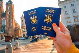Украина теряет людей: за границу уезжают целыми семьями