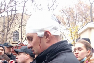 Протесты в Одессе: глава полиции получил ранение в голову