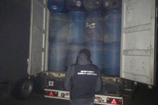 Полиция в Одессе обнаружила 60 тысяч литров контрабандного спирта