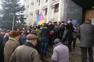 Одесскую облгосадминистрацию пикетировали пенсионеры-силовики