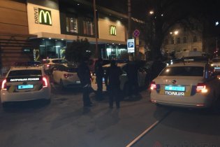 В Одессе ночью «минировали» «Мак­до­нальдс»