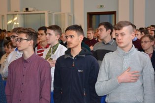 180 школьников со всей Украины сражаются на математической олимпиаде в Одессе