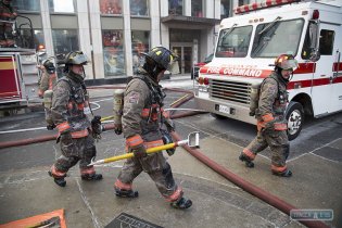 Канадцы подарили одесским пожарным современную экипировку
