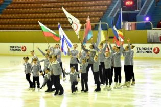 Первые международные соревнования по фигурному катанию открылись в Одессе