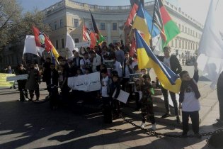 Несколько десятков одесских афганцев провели акцию протеста