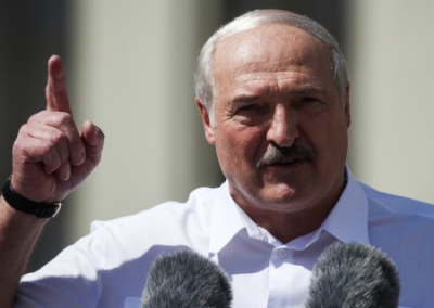 Лукашенко пригрозил Польше и Литве введением санкций